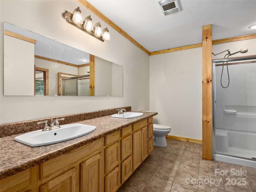 114 Nature Drive, Hendersonville, NC 28792.  MLS# CAR4288878, YatesRealty ID 33991. 