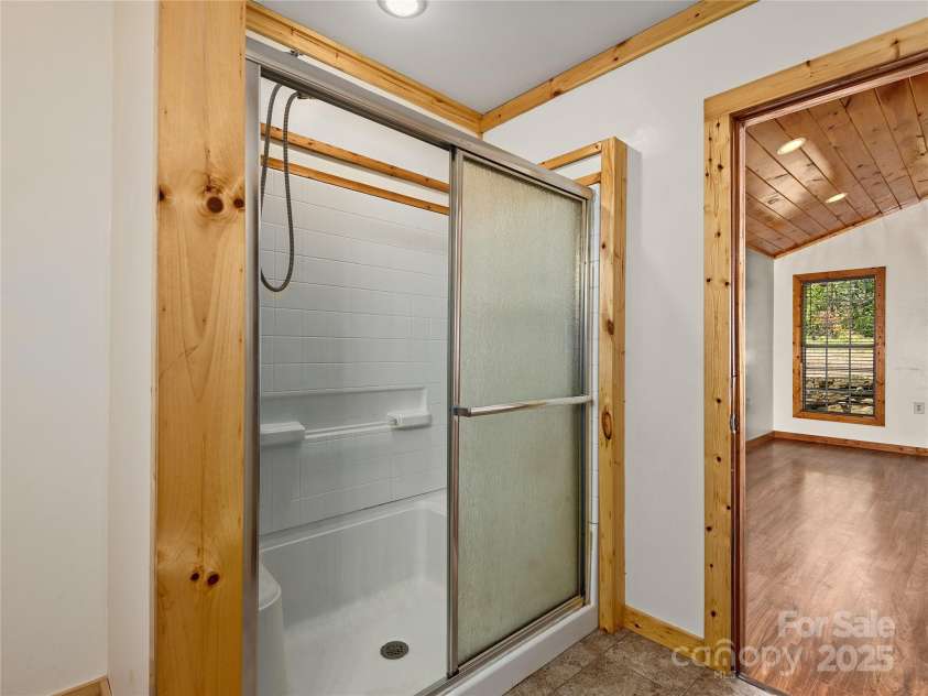 114 Nature Drive, Hendersonville, NC 28792.  MLS# CAR4288878, YatesRealty ID 33991. 