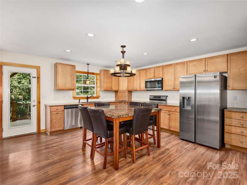 114 Nature Drive, Hendersonville, NC 28792.  MLS# CAR4288878, YatesRealty ID 33991. Kitchen