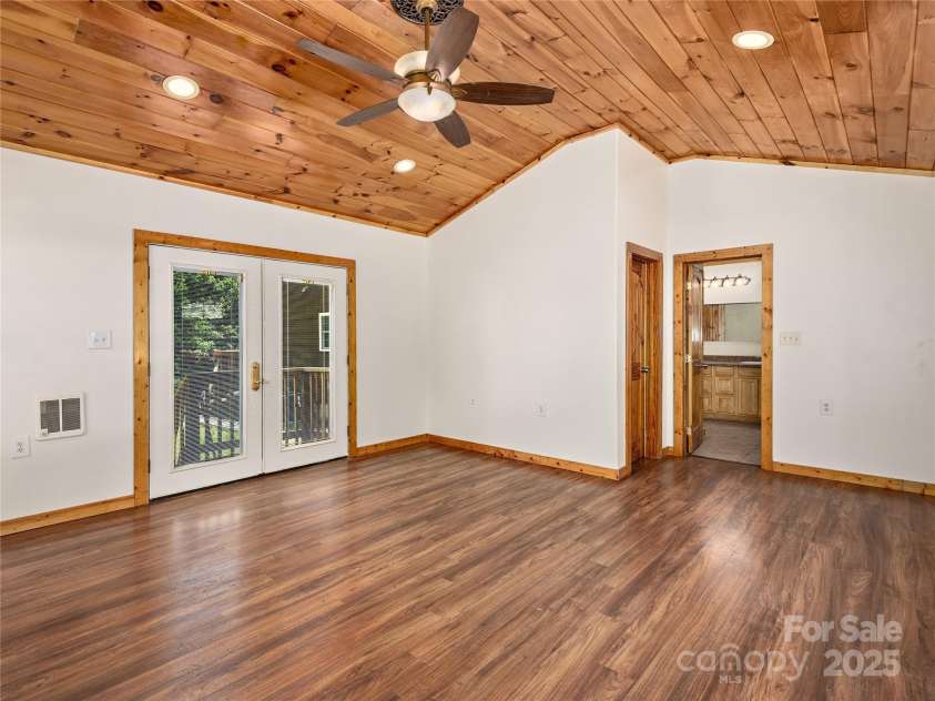 114 Nature Drive, Hendersonville, NC 28792.  MLS# CAR4288878, YatesRealty ID 33991. Primary Bedroom