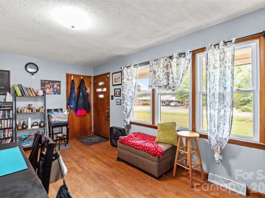 473 Nixon Road, Statesville, NC 28625.  MLS# CAR4398646, YatesRealty ID 33993. 