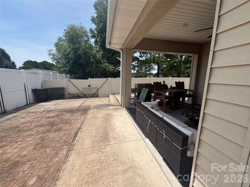 308 Glenridge Drive, Little River, SC 29566.  MLS# CAR4397777, YatesRealty ID 33994. 