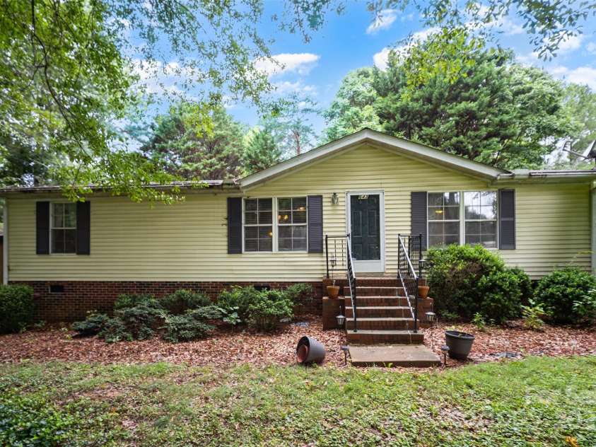 643 Lowland Dairy Road, Mount Holly, NC 28120.  MLS# CAR4292081, YatesRealty ID 33994. 