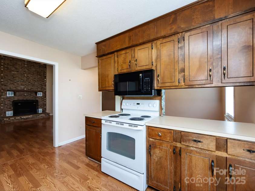 2923 Brooks Mill Lane, Wingate, NC 28174.  MLS# CAR4294059, YatesRealty ID 33995. 