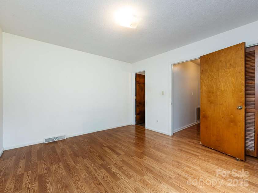 2923 Brooks Mill Lane, Wingate, NC 28174.  MLS# CAR4294059, YatesRealty ID 33995. 