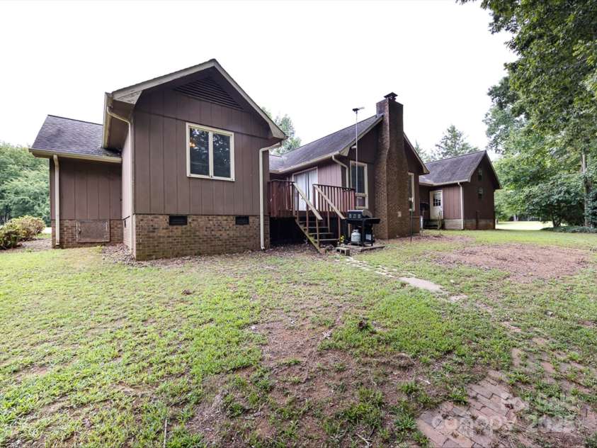 2923 Brooks Mill Lane, Wingate, NC 28174.  MLS# CAR4294059, YatesRealty ID 33995. 