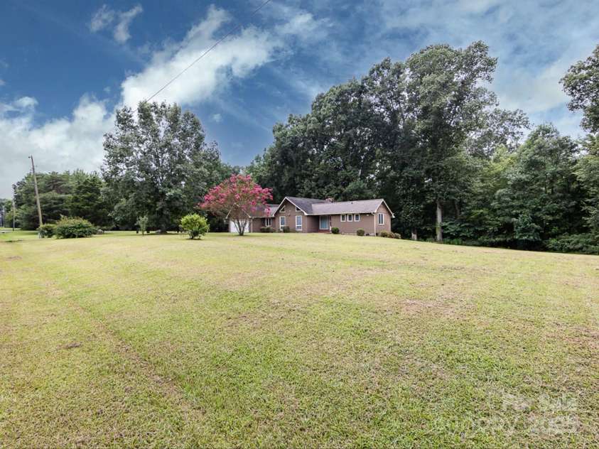 2923 Brooks Mill Lane, Wingate, NC 28174.  MLS# CAR4294059, YatesRealty ID 33995. 