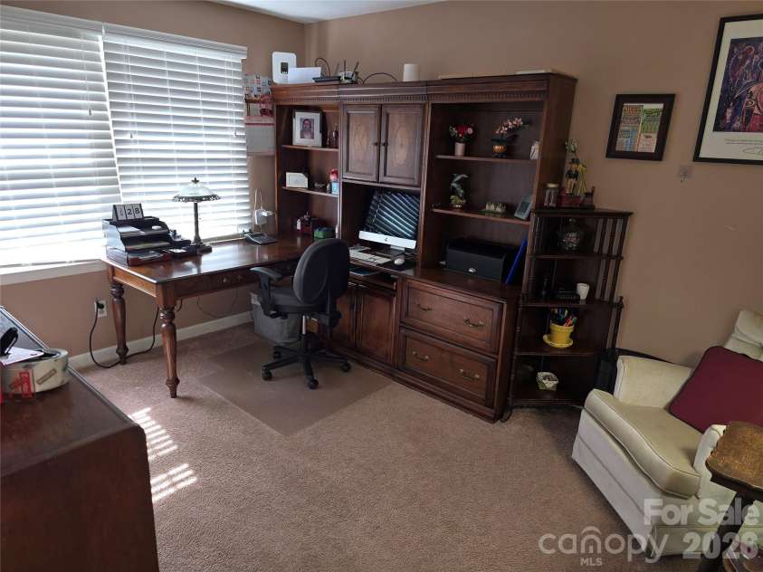 5760 Valley Field Road, Hickory, NC 28602.  MLS# CAR4398560, YatesRealty ID 33995. Bedroom