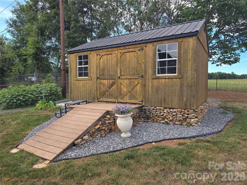 5760 Valley Field Road, Hickory, NC 28602.  MLS# CAR4398560, YatesRealty ID 33995. Outbuilding w/ Power