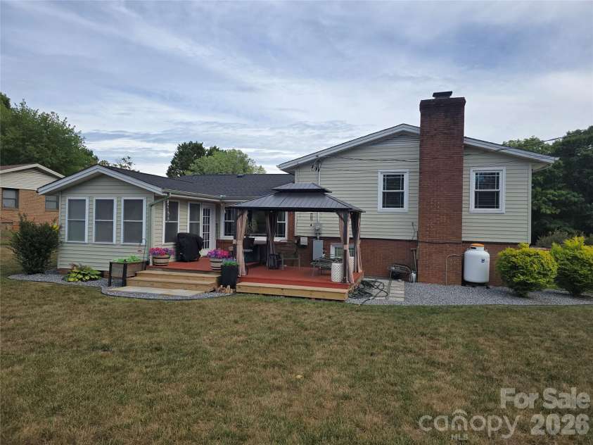 5760 Valley Field Road, Hickory, NC 28602.  MLS# CAR4398560, YatesRealty ID 33995. Rear