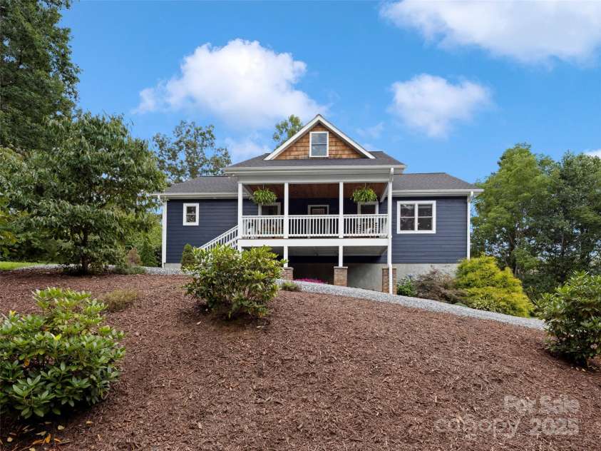 269 Adams Drive, Clyde, NC 28721.  MLS# CAR4295114, YatesRealty ID 33999. 
