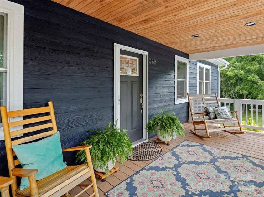 269 Adams Drive, Clyde, NC 28721.  MLS# CAR4295114, YatesRealty ID 33999. 