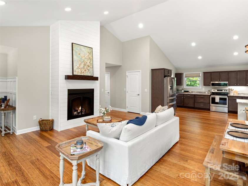 269 Adams Drive, Clyde, NC 28721.  MLS# CAR4295114, YatesRealty ID 33999. 