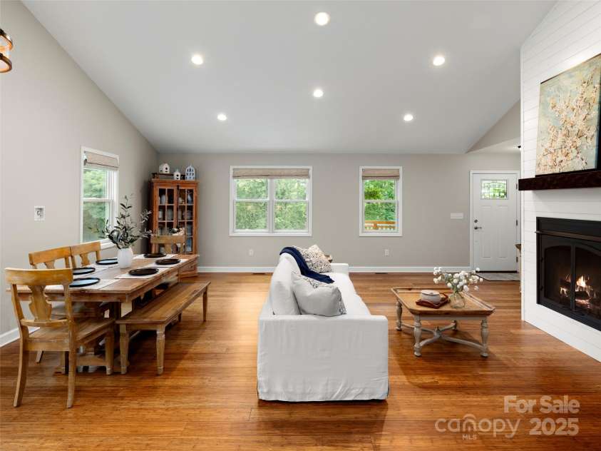 269 Adams Drive, Clyde, NC 28721.  MLS# CAR4295114, YatesRealty ID 33999. 