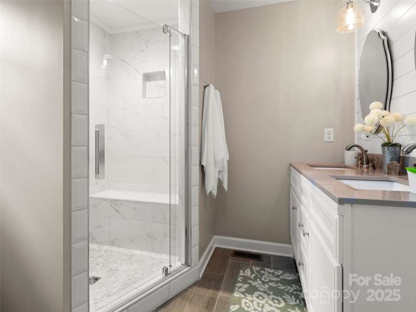 269 Adams Drive, Clyde, NC 28721.  MLS# CAR4295114, YatesRealty ID 33999. 