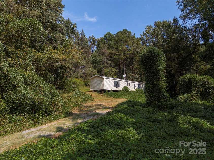 259 Roberts Road, Blacksburg, SC 29702.  MLS# CAR4305118, YatesRealty ID 34. 