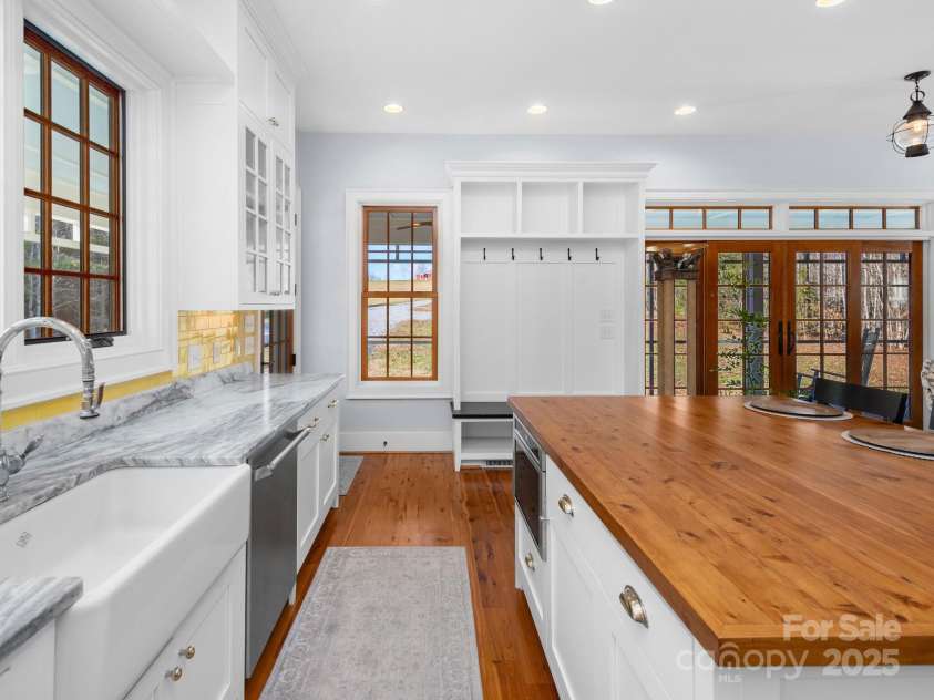 602 & 604 Blackwood Road, Columbus, NC 28722.  MLS# CAR4213028, YatesRealty ID 340. 