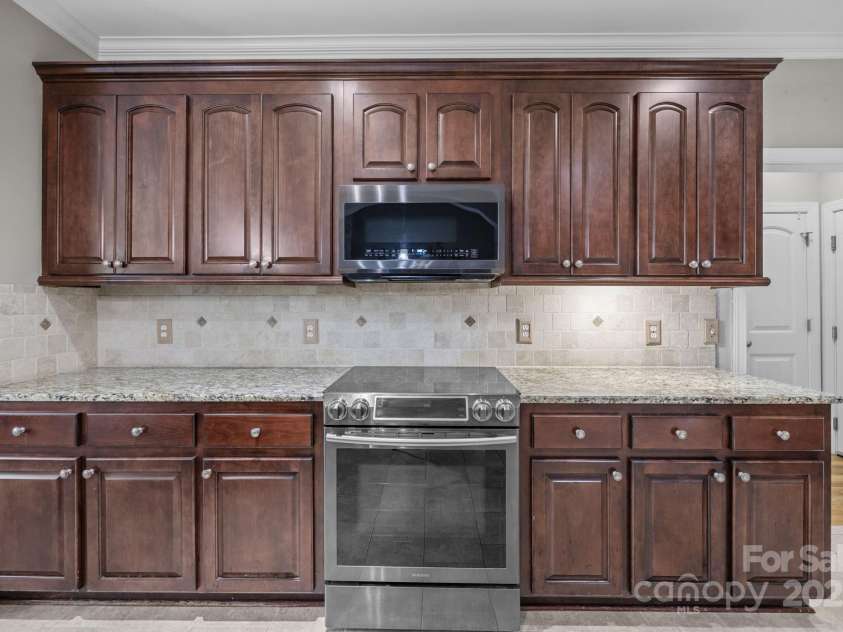187 Winding Creek Drive, Troutman, NC 28166.  MLS# CAR4327776, YatesRealty ID 3400. 