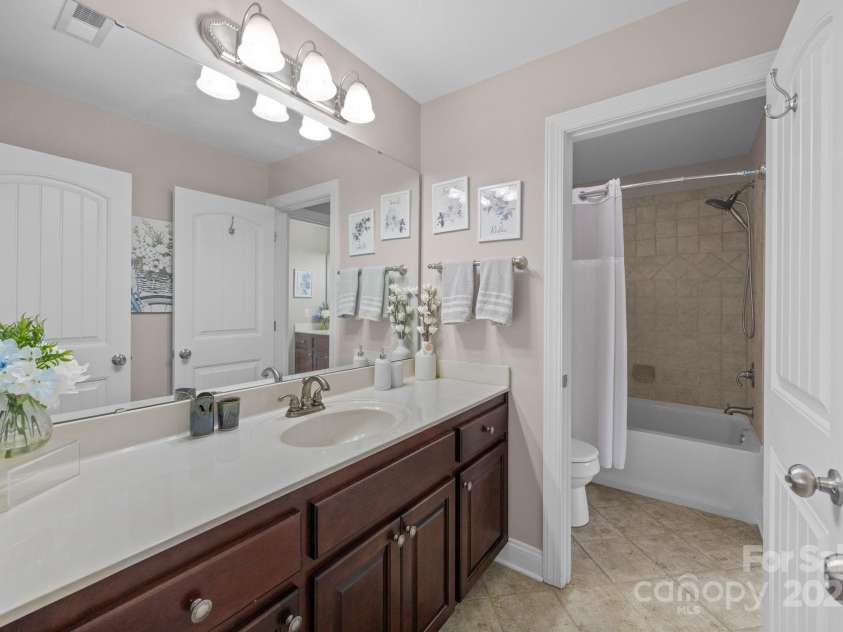 187 Winding Creek Drive, Troutman, NC 28166.  MLS# CAR4327776, YatesRealty ID 3400. 