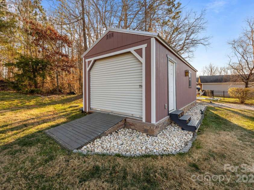187 Winding Creek Drive, Troutman, NC 28166.  MLS# CAR4327776, YatesRealty ID 3400. 