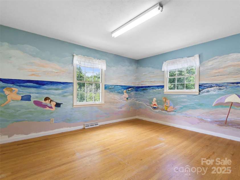 42 Sheppard Drive, Asheville, NC 28806.  MLS# CAR4292470, YatesRealty ID 34000. 