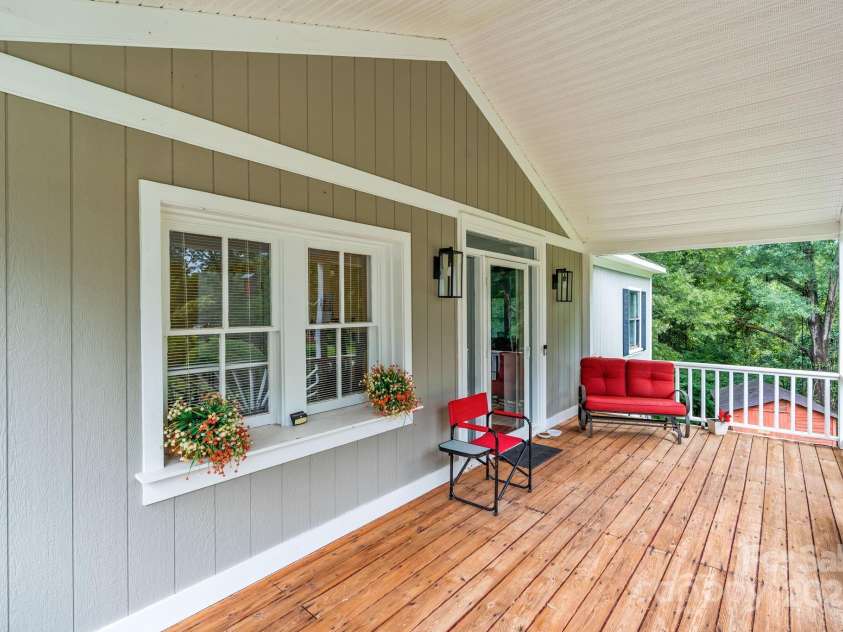 156 Brooks Street, Troutman, NC 28166.  MLS# CAR4290200, YatesRealty ID 34001. 