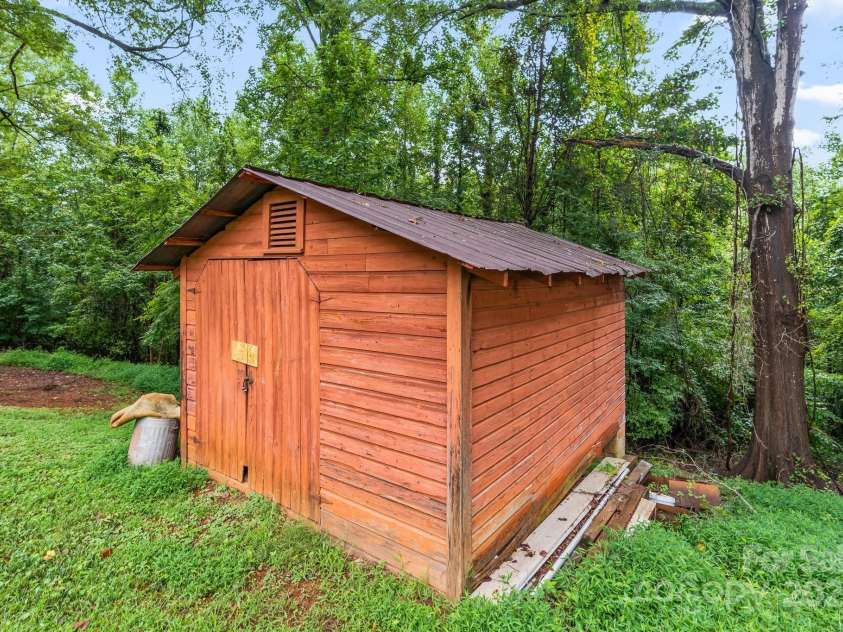 156 Brooks Street, Troutman, NC 28166.  MLS# CAR4290200, YatesRealty ID 34001. 
