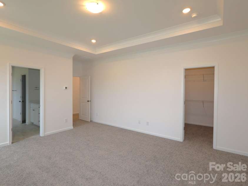 7124 Helmans Drive, Huntersville, NC 28078.  MLS# CAR4398705, YatesRealty ID 34001. Owner's suite
