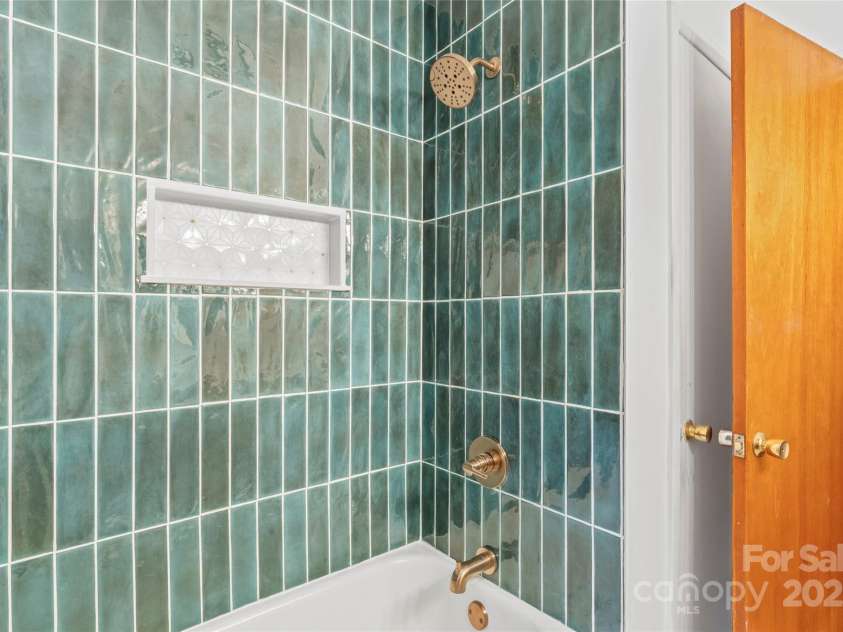 615 North Street, Belmont, NC 28012.  MLS# CAR4290393, YatesRealty ID 34003. 