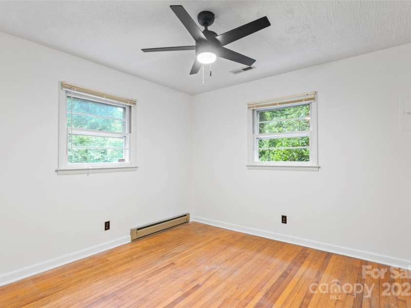 615 North Street, Belmont, NC 28012.  MLS# CAR4290393, YatesRealty ID 34003. 