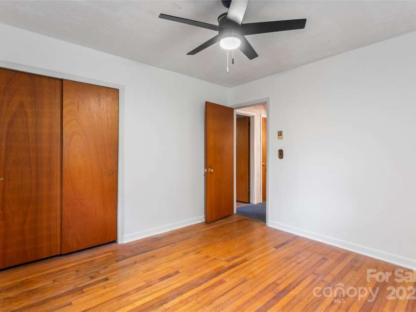 615 North Street, Belmont, NC 28012.  MLS# CAR4290393, YatesRealty ID 34003. 