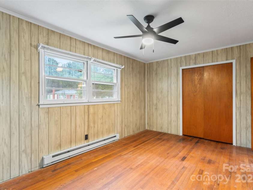 615 North Street, Belmont, NC 28012.  MLS# CAR4290393, YatesRealty ID 34003. 