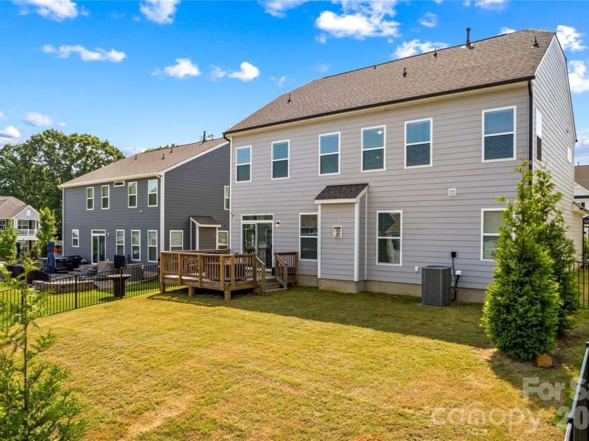 116 Summerhill Drive, Mooresville, NC 28115.  MLS# CAR4397596, YatesRealty ID 34005. Fenced Backyard