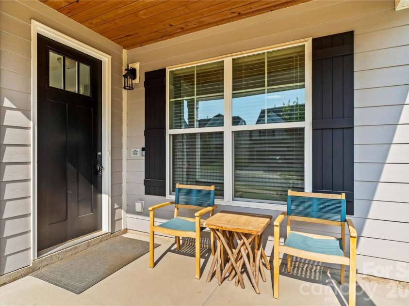 116 Summerhill Drive, Mooresville, NC 28115.  MLS# CAR4397596, YatesRealty ID 34005. Main Level Covered Front Porch