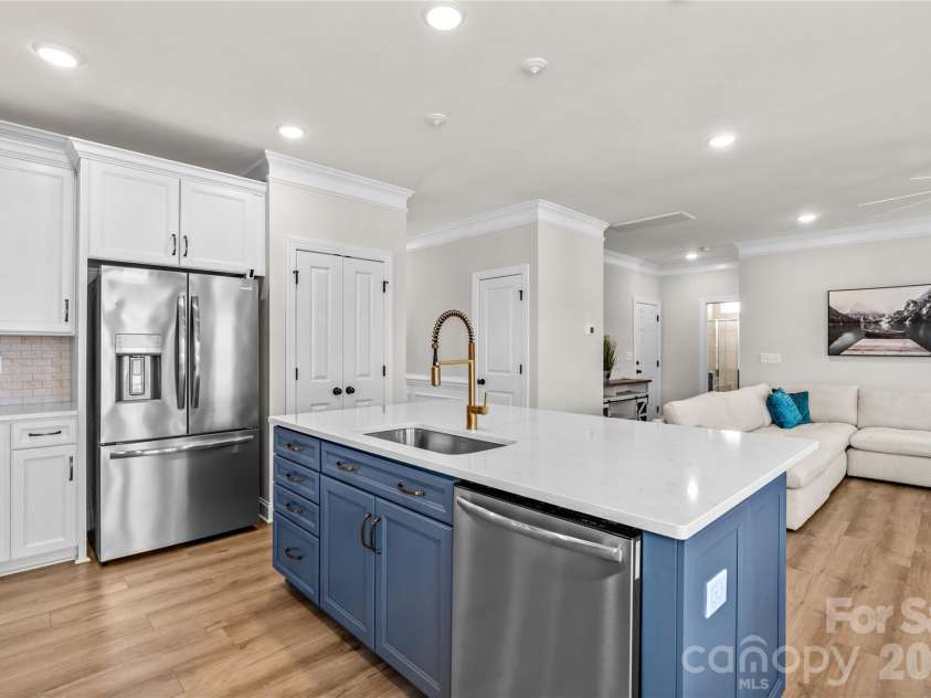 116 Summerhill Drive, Mooresville, NC 28115.  MLS# CAR4397596, YatesRealty ID 34005. Open Kitchen/Great Room