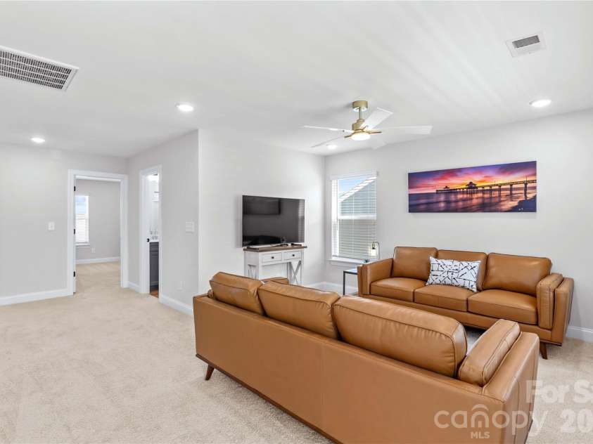 116 Summerhill Drive, Mooresville, NC 28115.  MLS# CAR4397596, YatesRealty ID 34005. Upper Level Loft