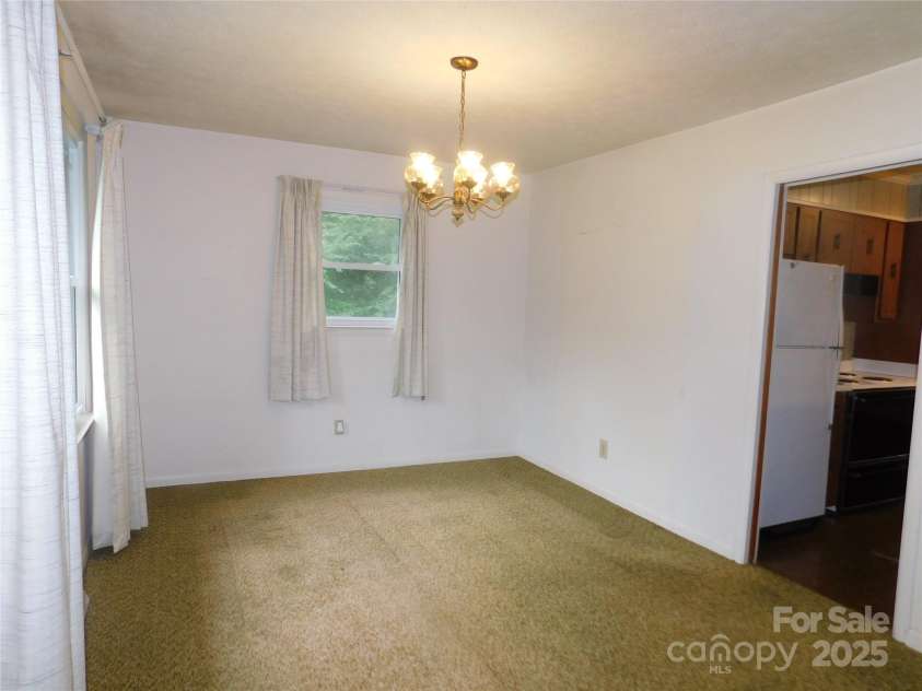 72 Mason View Lane, Hendersonville, NC 28792.  MLS# CAR4288206, YatesRealty ID 34005. Dining Room View 2