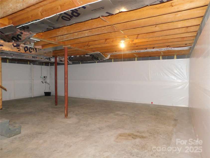 72 Mason View Lane, Hendersonville, NC 28792.  MLS# CAR4288206, YatesRealty ID 34005. Unfinished Encapsulated Basement
