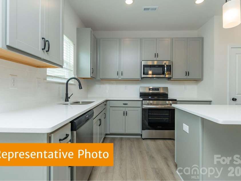 616 Cooley Drive, Salisbury, NC 28147.  MLS# CAR4398875, YatesRealty ID 34006. 
