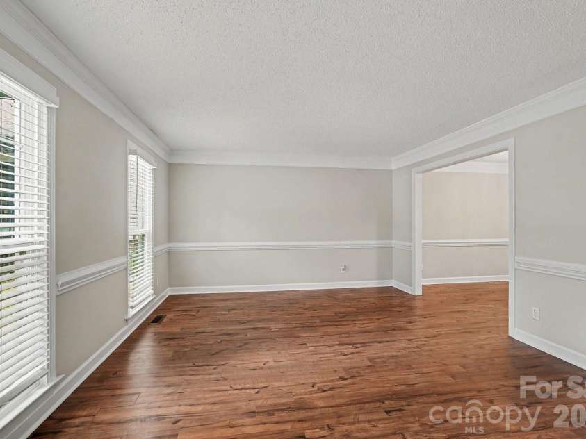 9604 Newby Lane, Matthews, NC 28105.  MLS# CAR4395981, YatesRealty ID 34007. 