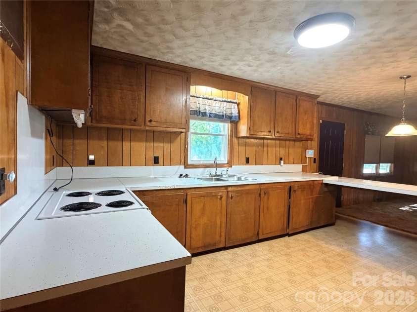 5945 Flowes Store Road, Concord, NC 28025.  MLS# CAR4398310, YatesRealty ID 34008. 