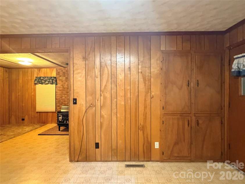 5945 Flowes Store Road, Concord, NC 28025.  MLS# CAR4398310, YatesRealty ID 34008. 