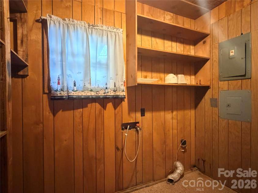 5945 Flowes Store Road, Concord, NC 28025.  MLS# CAR4398310, YatesRealty ID 34008. 