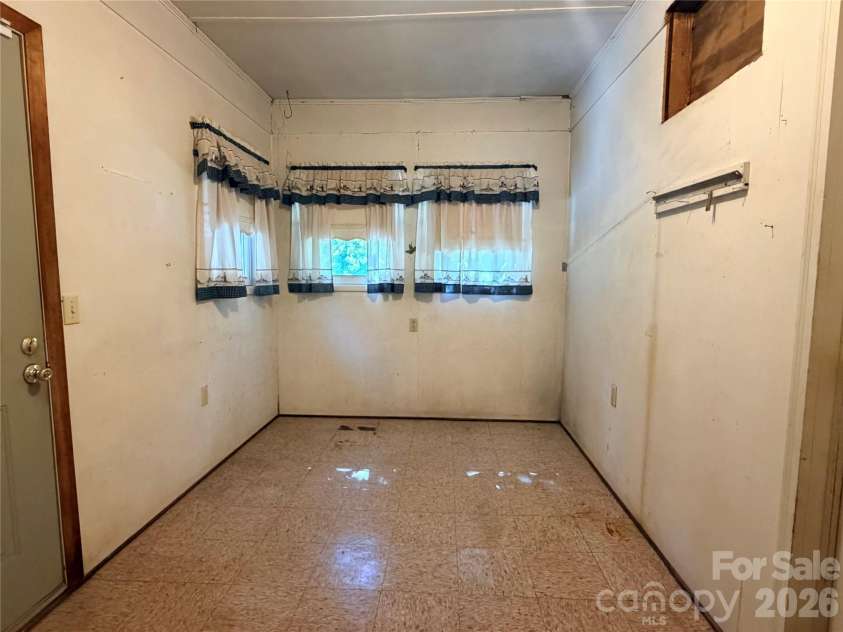 5945 Flowes Store Road, Concord, NC 28025.  MLS# CAR4398310, YatesRealty ID 34008. 