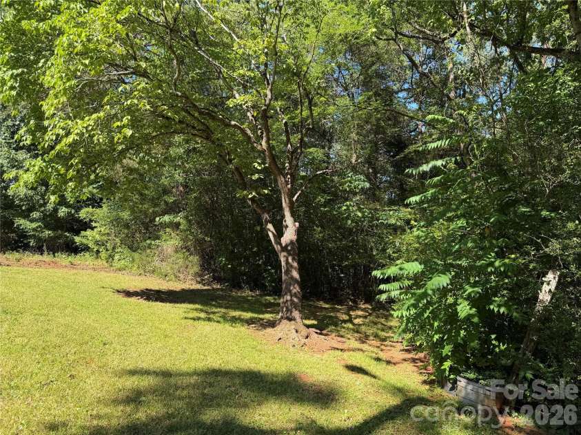 5945 Flowes Store Road, Concord, NC 28025.  MLS# CAR4398310, YatesRealty ID 34008. 