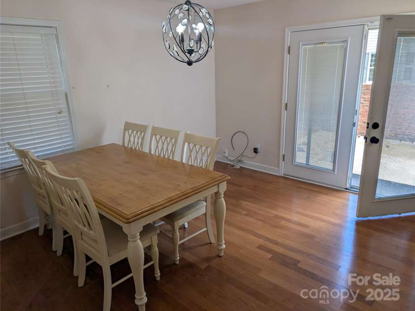 9221 Vicksburg Park Court, Charlotte, NC 28210.  MLS# CAR4289811, YatesRealty ID 34008. Dining room