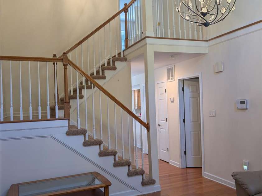 9221 Vicksburg Park Court, Charlotte, NC 28210.  MLS# CAR4289811, YatesRealty ID 34008. Living room