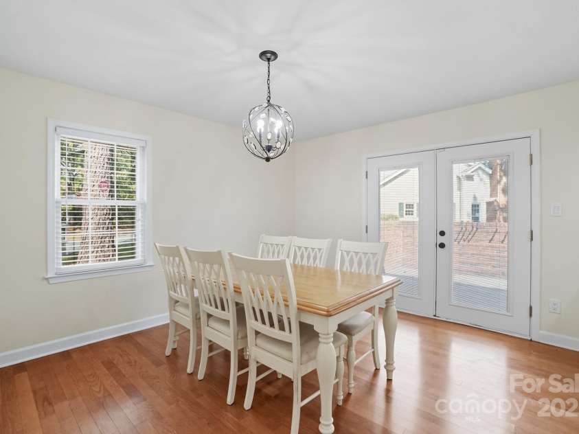 9221 Vicksburg Park Court, Charlotte, NC 28210.  MLS# CAR4305792, YatesRealty ID 34008. Dining Room