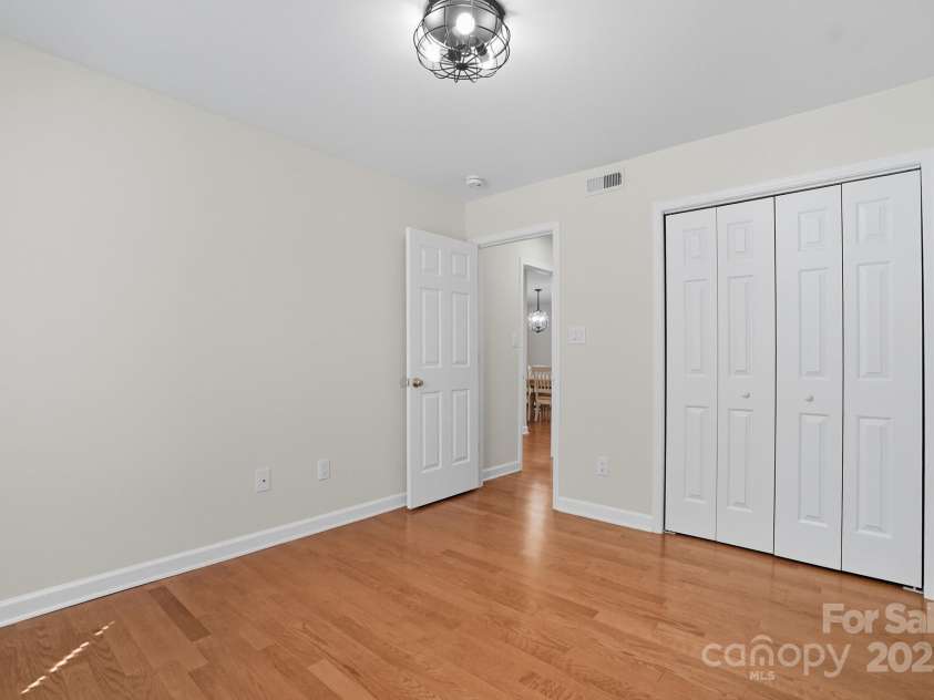 9221 Vicksburg Park Court, Charlotte, NC 28210.  MLS# CAR4305792, YatesRealty ID 34008. Main floor bedroom