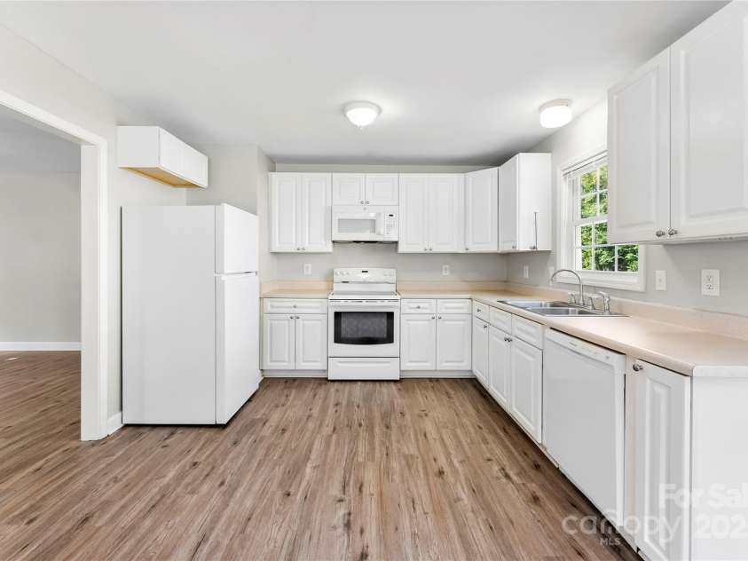 222 Jefferson Street, York, SC 29745.  MLS# CAR4293041, YatesRealty ID 34009. 